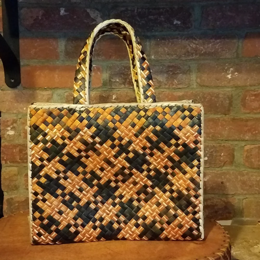Small Fall Hound's-tooth Like Raffia/Straw Tote